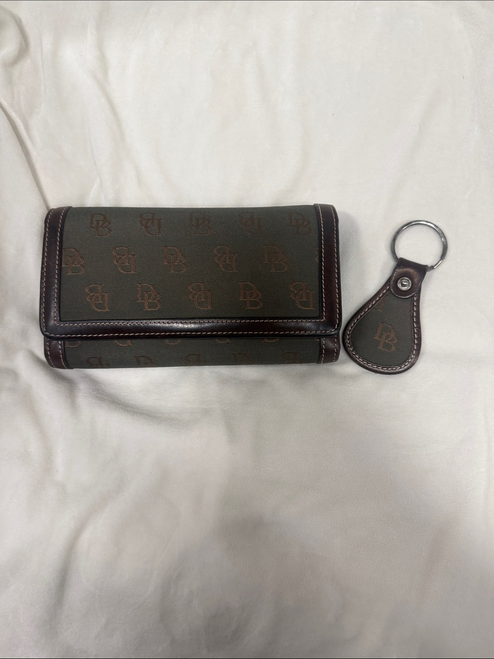 Dooney & Bourke Brown Signature Continental Wallet with Key Fob